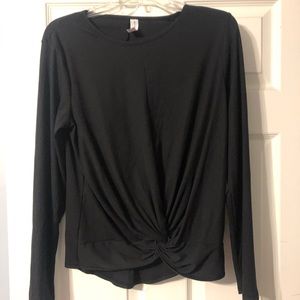 All-in Motion Twist Front Top